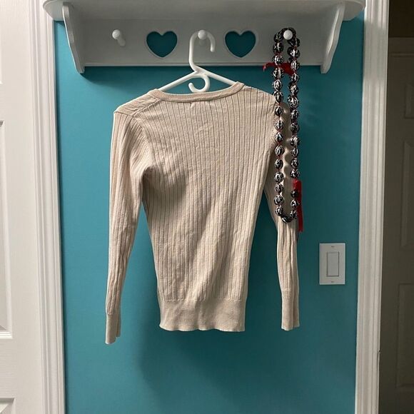 𝅺beige Long Sleeve - Picture 4 of 4